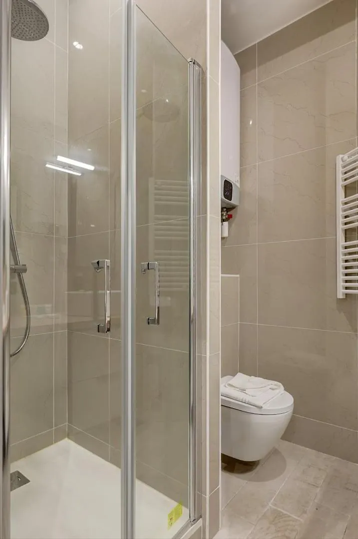 576 Suite Pionnet - Superbe Appartement A Paris 0*,